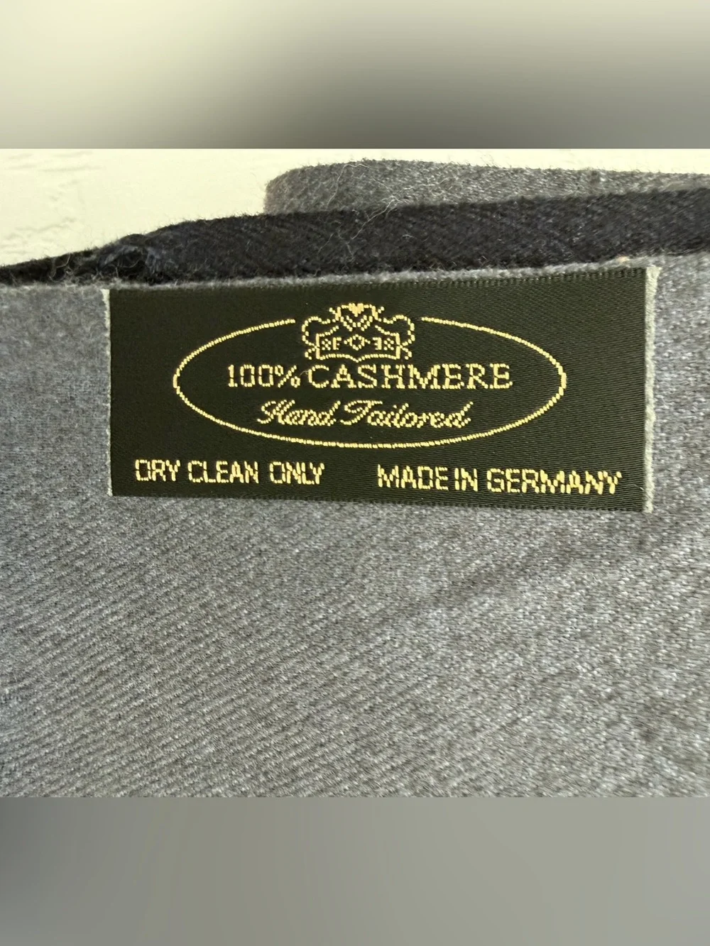 100% Cashmere Scarf Gray Black Hand Tailored Made in Germany